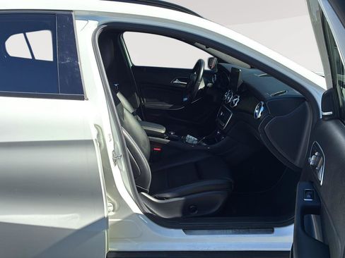 Used 2019 Mercedes-Benz GLA 250 4MATIC image 10