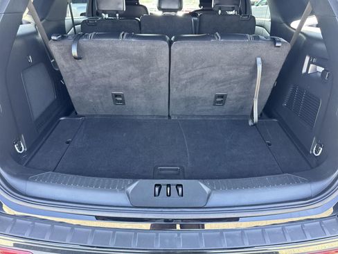 Used 2024 Ford Explorer ST-Line w/ Class IV Trailer Tow Package image 36