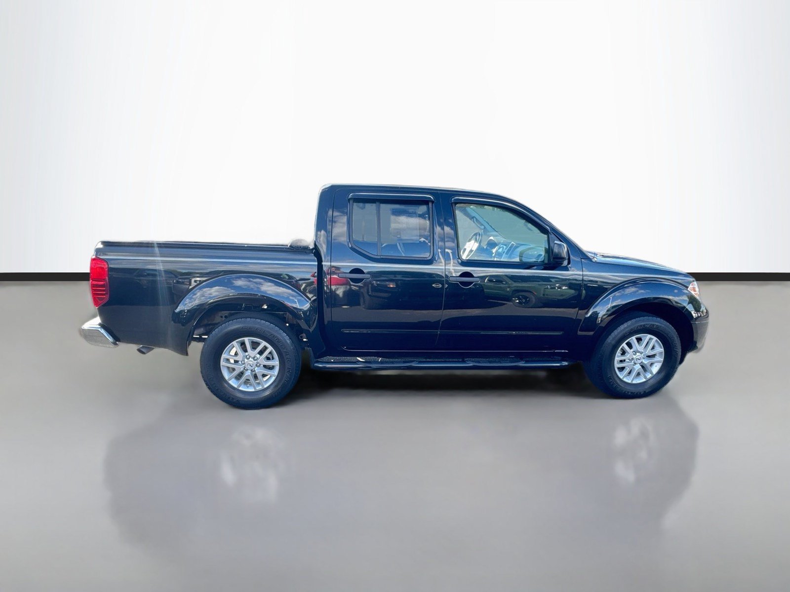 Used 2016 Nissan Frontier SV AWD/4WD image 8