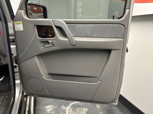 Used 2002 Mercedes-Benz G 500 image 10
