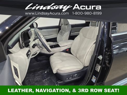 Used 2024 Hyundai Palisade Calligraphy image 11