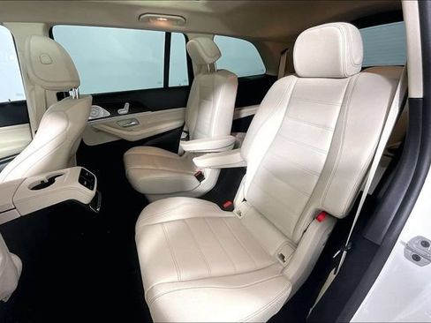 Used 2023 Mercedes-Benz GLS 450 4MATIC image 26