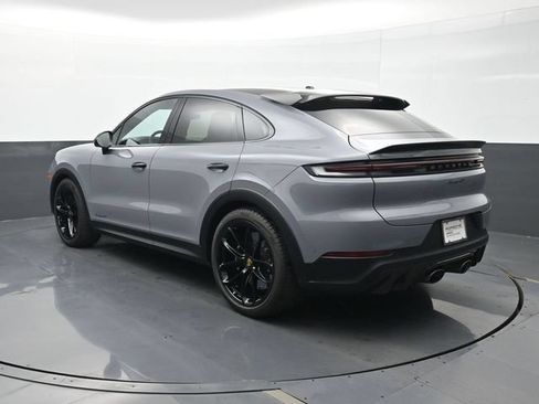 Certified 2024 Porsche Cayenne Turbo GT AWD/4WD image 3
