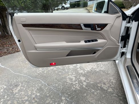 Used 2017 Mercedes-Benz E 400 Cabriolet image 22