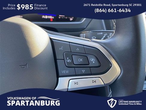 Used 2023 Volkswagen Tiguan SE image 23
