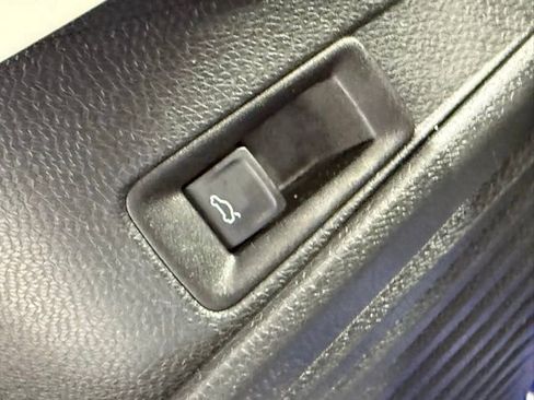 Used 2021 Volkswagen ID.4 1st Edition image 16