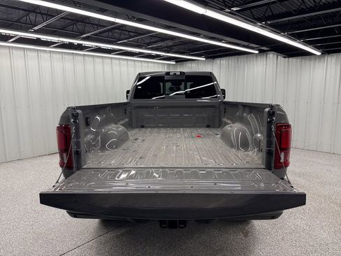 New 2026 RAM 2500 Laramie AWD/4WD image 9