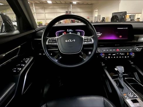 Used 2025 Kia Telluride S AWD/4WD image 5