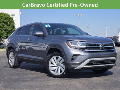 Used 2021 Volkswagen Atlas Cross Sport SE FWD image 2