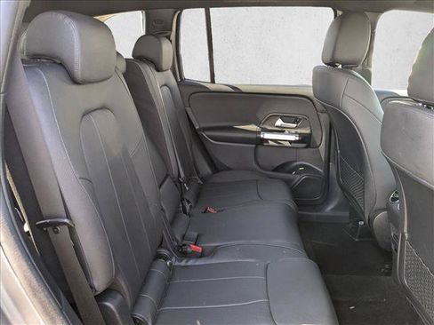 Used 2023 Mercedes-Benz GLB 250 4MATIC image 21