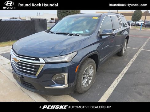 Used 2023 Chevrolet Traverse LT image 1