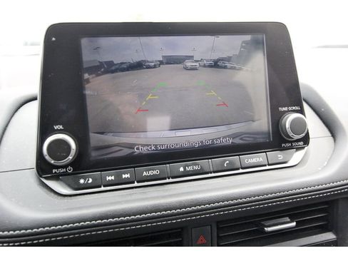 Used 2023 Nissan Rogue SV FWD image 20