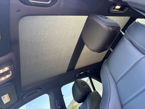 Used 2025 Mercedes-Benz GLE 350 4MATIC image 29