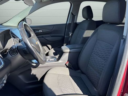 Used 2019 Chevrolet Equinox LT w/ Sun & Navigation Package image 23