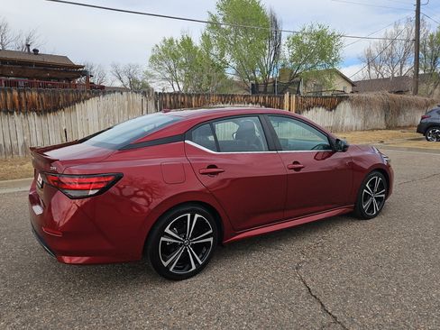 Used 2023 Nissan Sentra SR w/ SR Premium Package image 3