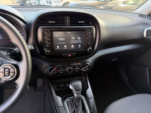 Used 2020 Kia Soul LX image 31