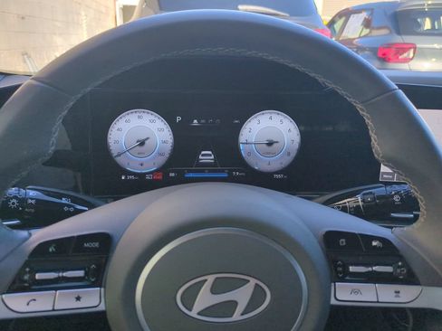 Used 2025 Hyundai Elantra SEL FWD image 34