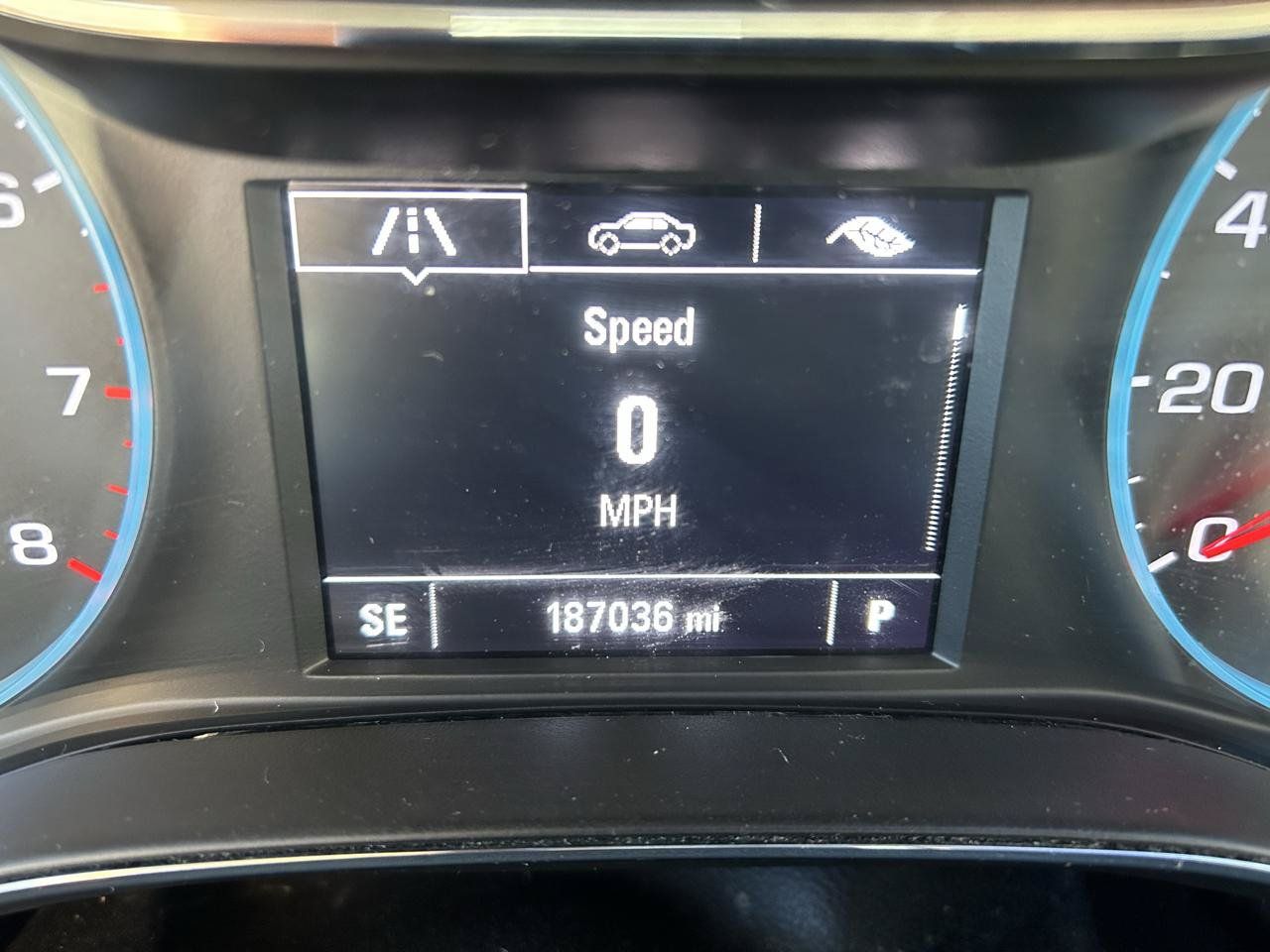 Used 2017 Chevrolet Cruze Premier FWD image 21