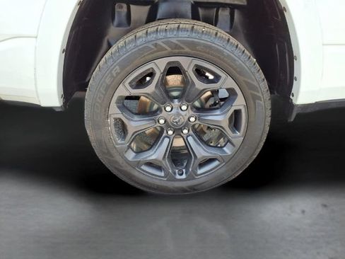 Used 2023 RAM 1500 Limited AWD/4WD image 10