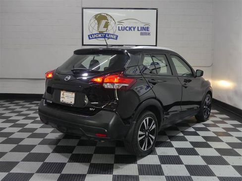 Used 2019 Nissan Kicks SV FWD image 10