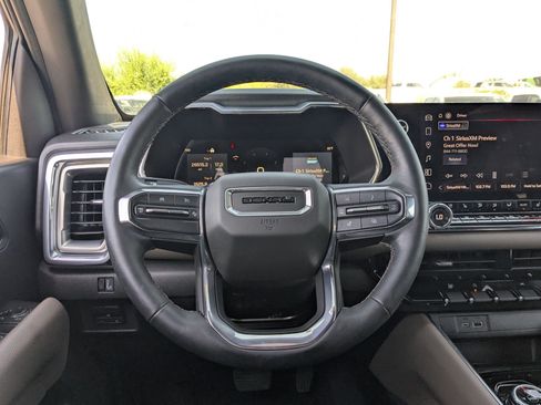 Certified 2023 GMC Canyon Denali AWD/4WD image 18