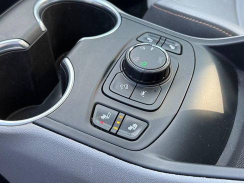 Used 2020 GMC Terrain SLT w/ Preferred Package image 20