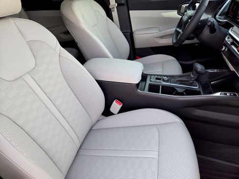 New 2026 Kia Sorento EX w/ EX Premium Package FWD image 12
