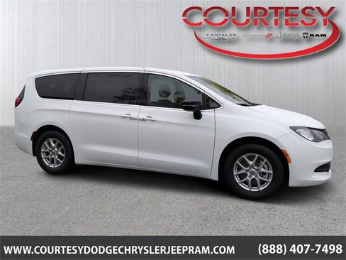 New 2025 Chrysler Voyager LX image 1