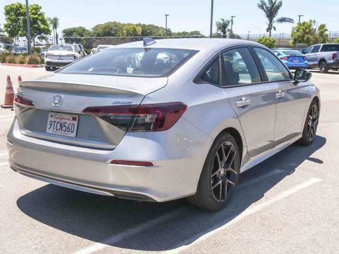 Used 2025 Honda Civic Sport image 9