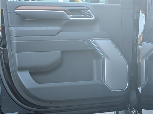 New 2026 GMC Sierra 2500 Denali w/ Max Trailering Package image 12