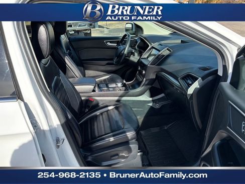 Used 2020 Ford Edge SEL w/ Convenience Package image 16