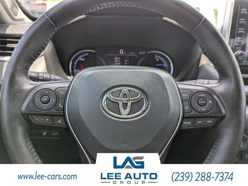 Used 2020 Toyota RAV4 Limited w/ Limited Grade Weather Package AWD/4WD image 25
