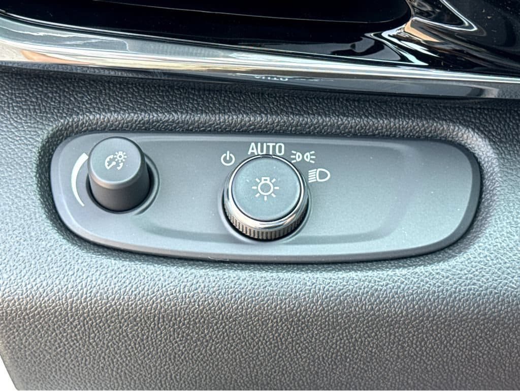 New 2026 Buick Envista Sport Touring w/ Convenience I Package FWD image 10
