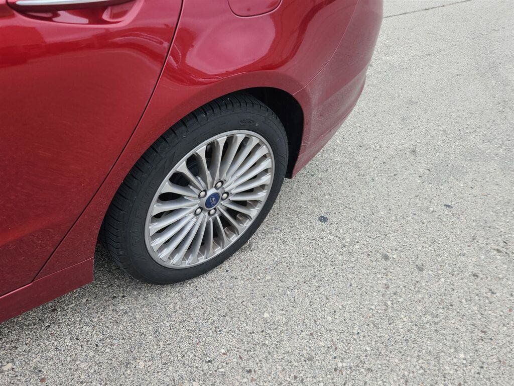 Used 2016 Ford Fusion Titanium FWD image 10
