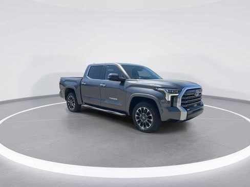 Used 2026 Toyota Tundra Limited AWD/4WD image 2