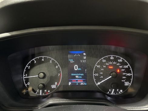 Certified 2024 Toyota Corolla Cross LE w/ Moonroof Package image 9