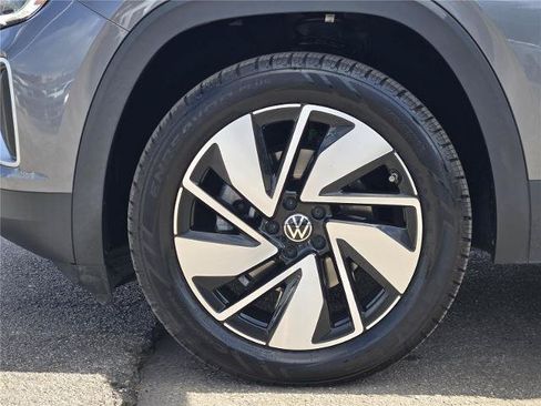 Used 2024 Volkswagen Atlas SEL AWD/4WD image 11