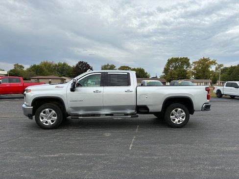 Used 2020 Chevrolet Silverado 3500 LTZ w/ LTZ Premium Package image 2