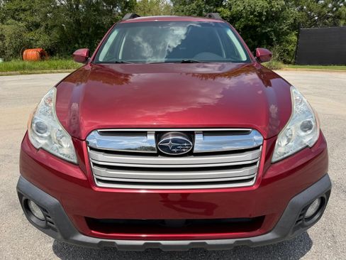 Used 2013 Subaru Outback 2.5i Premium w/ All-Weather Pkg AWD/4WD image 8