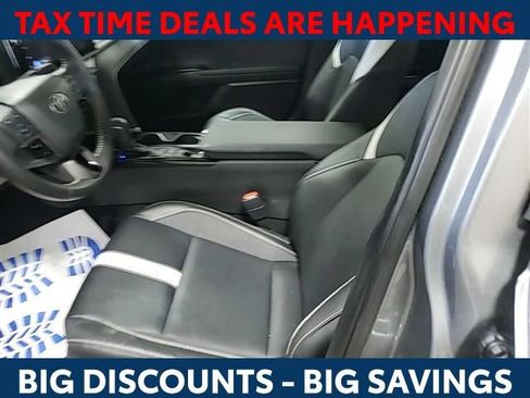 Used 2025 Toyota Camry SE w/ Multimedia Upgrade Package image 3