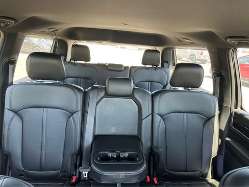 Used 2024 Jeep Wagoneer 4WD image 61