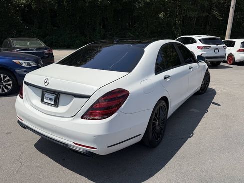Used 2019 Mercedes-Benz S 560 4MATIC Sedan image 4