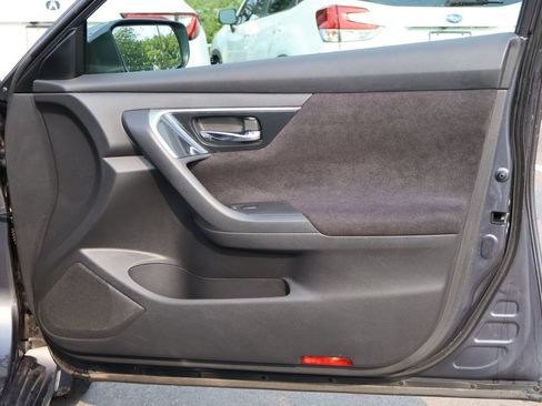 Used 2013 Nissan Altima 3.5 S FWD image 11