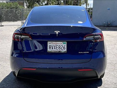 Used 2021 Tesla Model Y Long Range AWD/4WD image 5