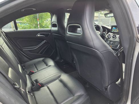 Used 2015 Mercedes-Benz CLA 250 image 10