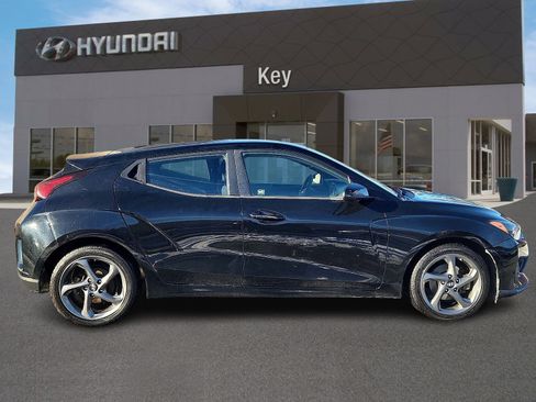 Used 2019 Hyundai Veloster 2.0 image 3