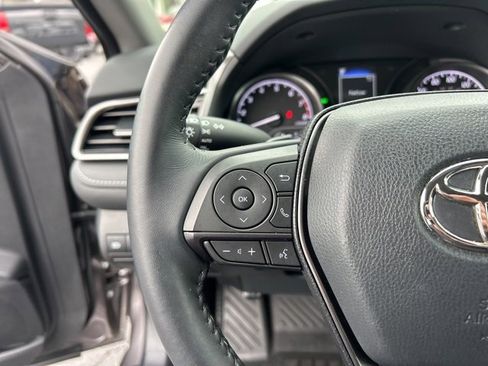 Used 2022 Toyota Camry SE image 18