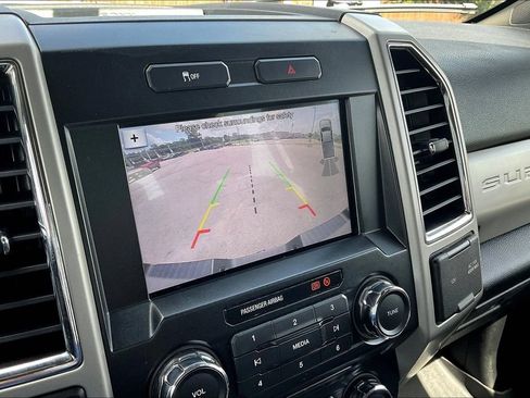 Used 2018 Ford F250 Lariat w/ Lariat Value Package AWD/4WD image 14