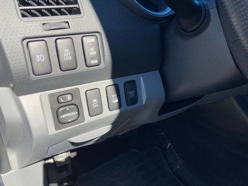 Used 2013 Toyota Tacoma V6 4x4 4dr Double Cab 5.0 ft S image 56