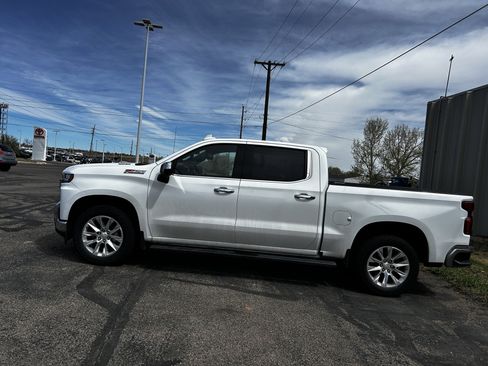 Used 2020 Chevrolet Silverado 1500 LTZ w/ Z71 Off-Road Package image 2